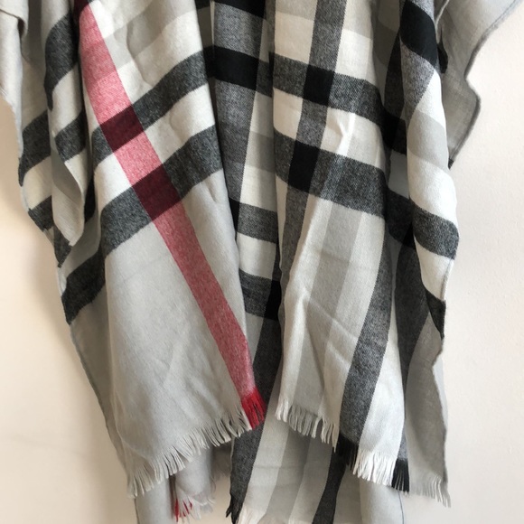 🎄💥SALE🎄💥Scarf/Wrap - Picture 2 of 4